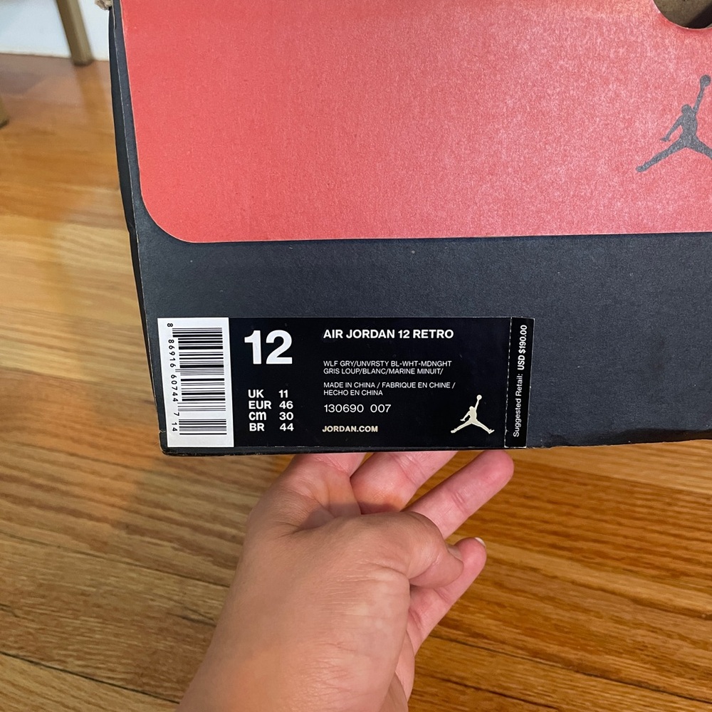 Air Jordan 12 Retro. - Picture 8 of 8